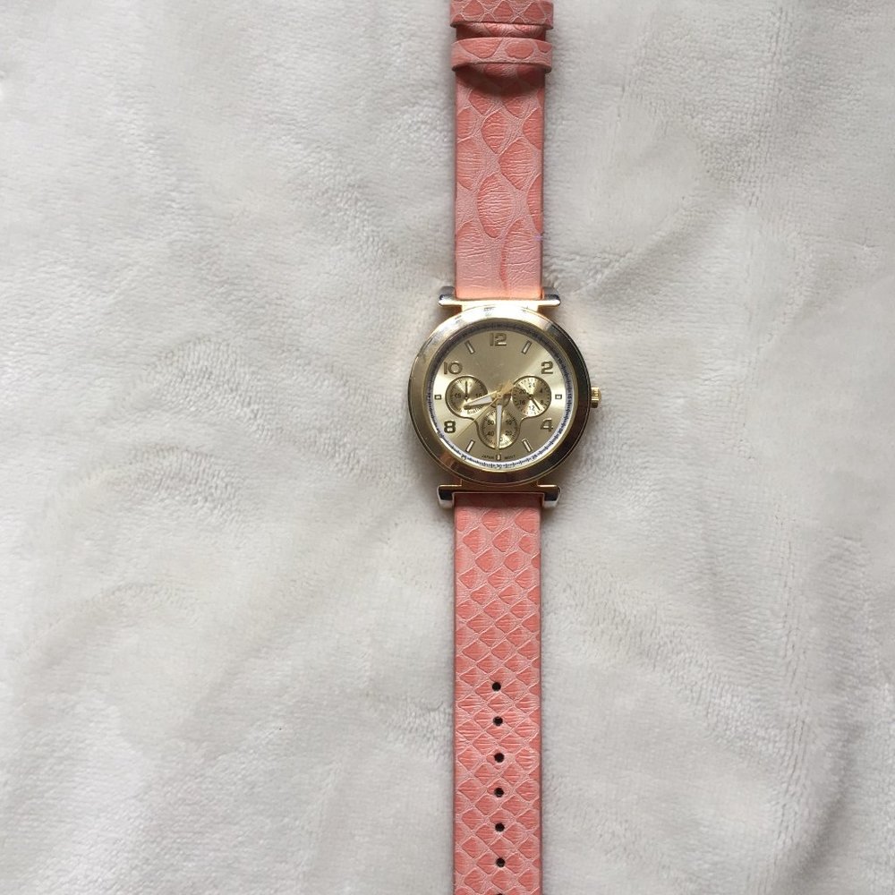 Pink and Gold Watch with 5 Alternate Bands